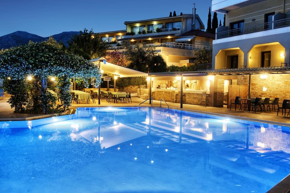 בריכה תמונה