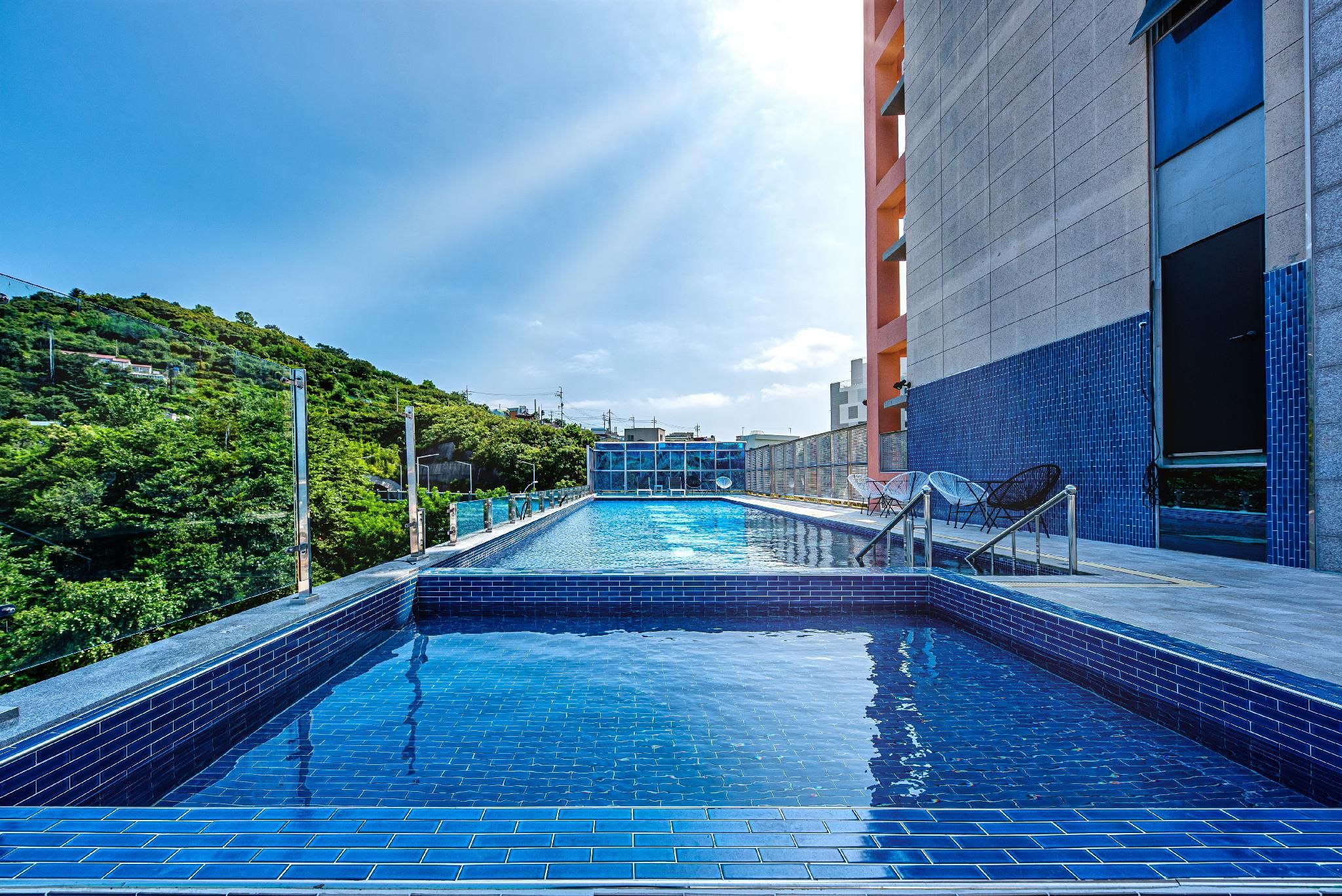 בריכה תמונה