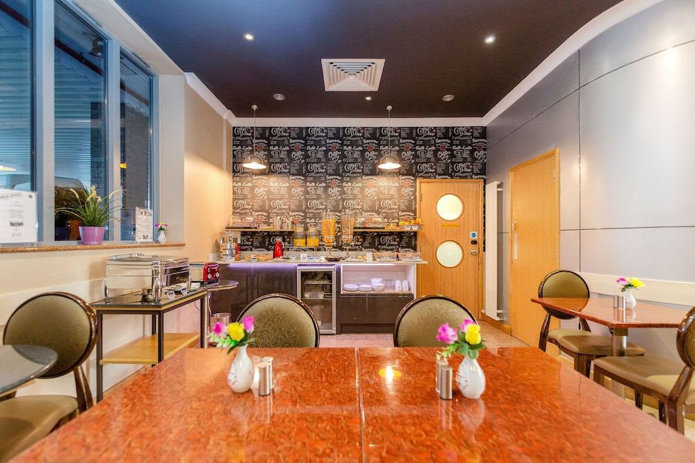 מסעדה תמונה