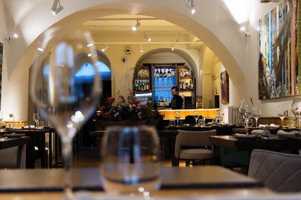 מסעדה תמונה