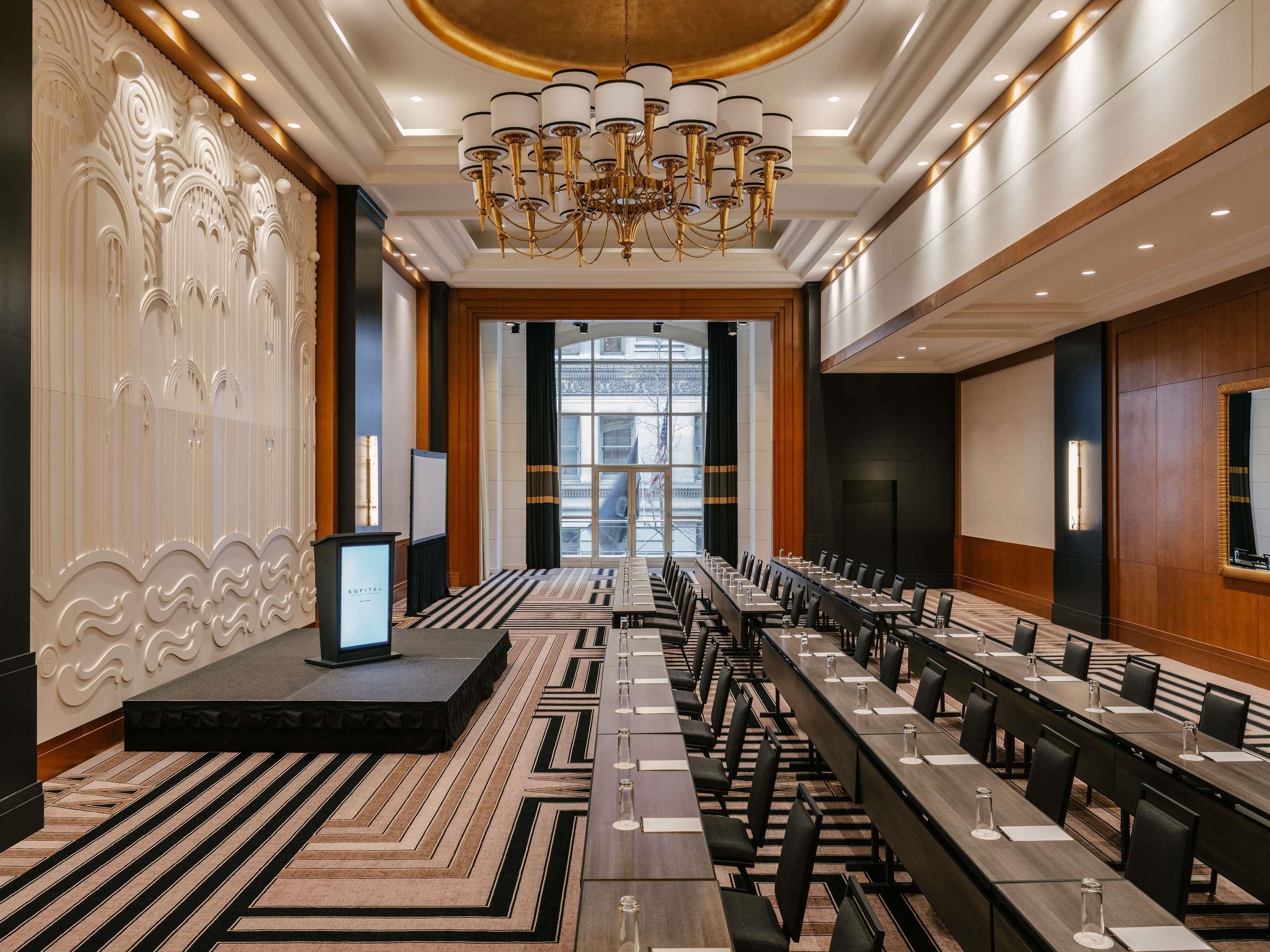 חדר ישיבות