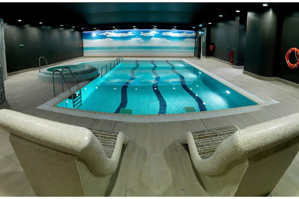 בריכה תמונה