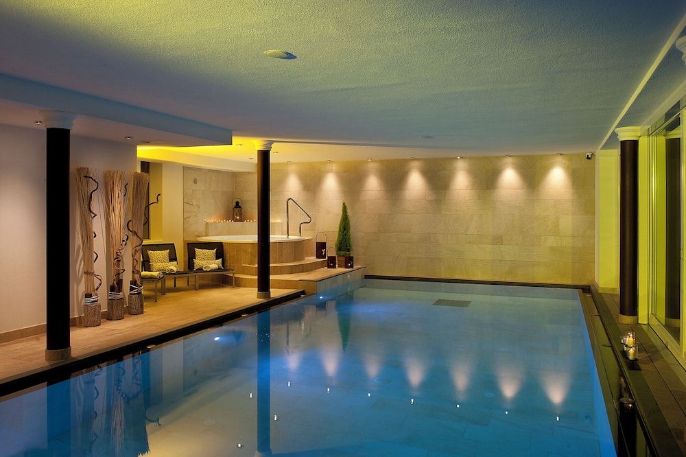 בריכה תמונה