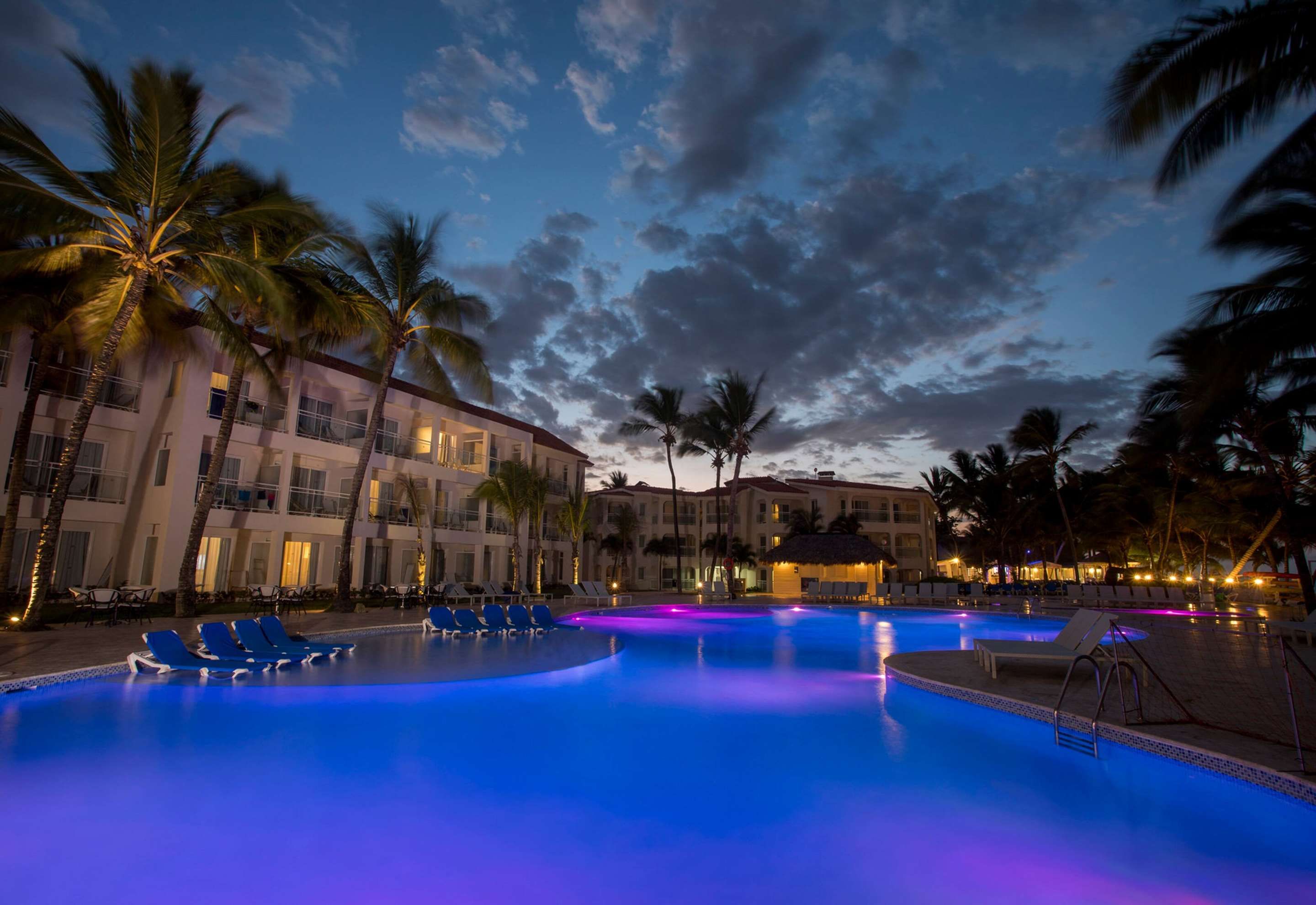 בריכה תמונה