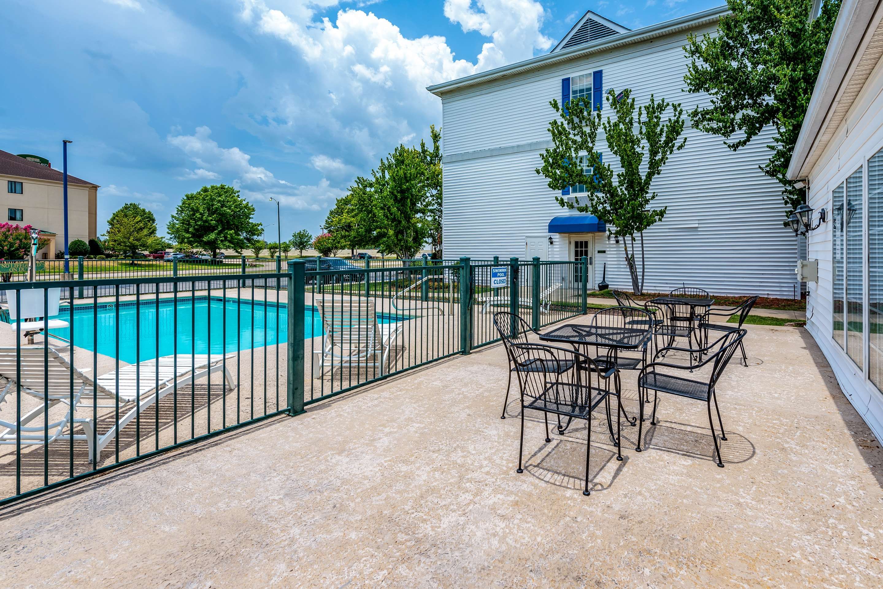 בריכה תמונה