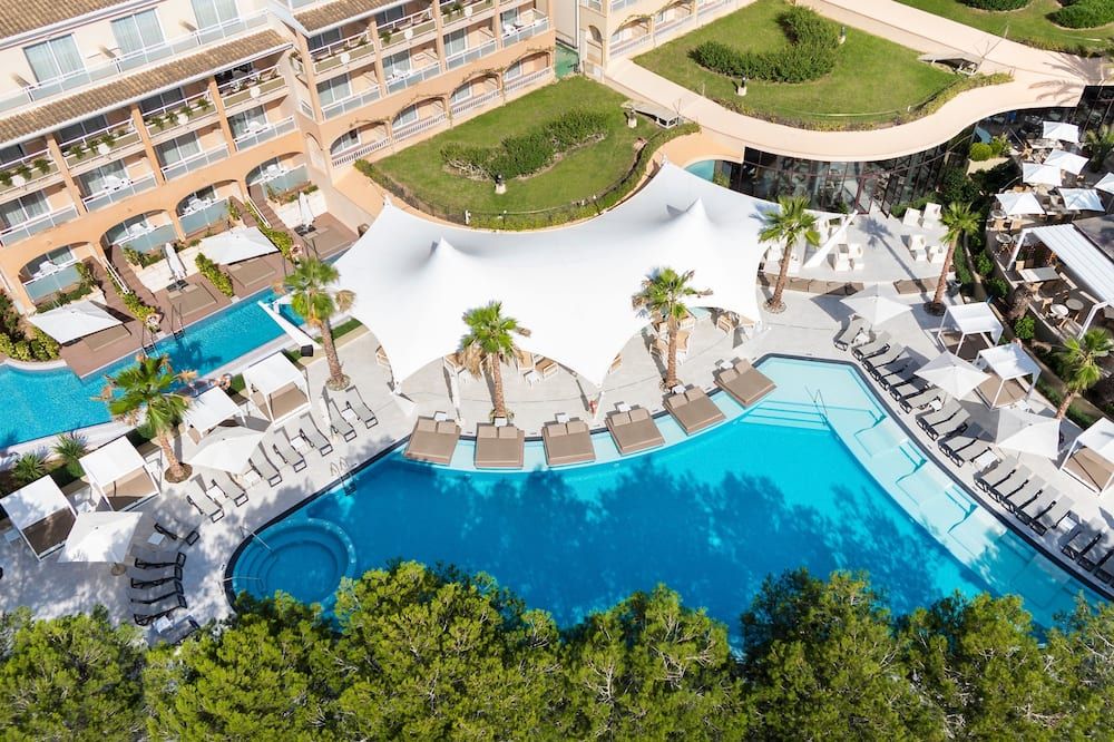 בריכה תמונה