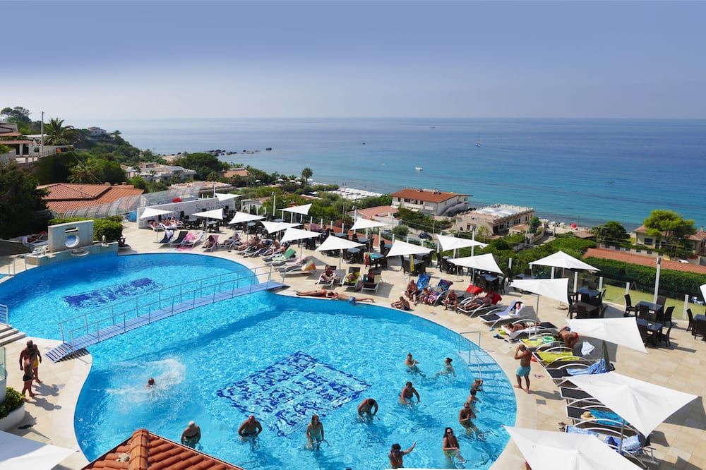 בריכה תמונה