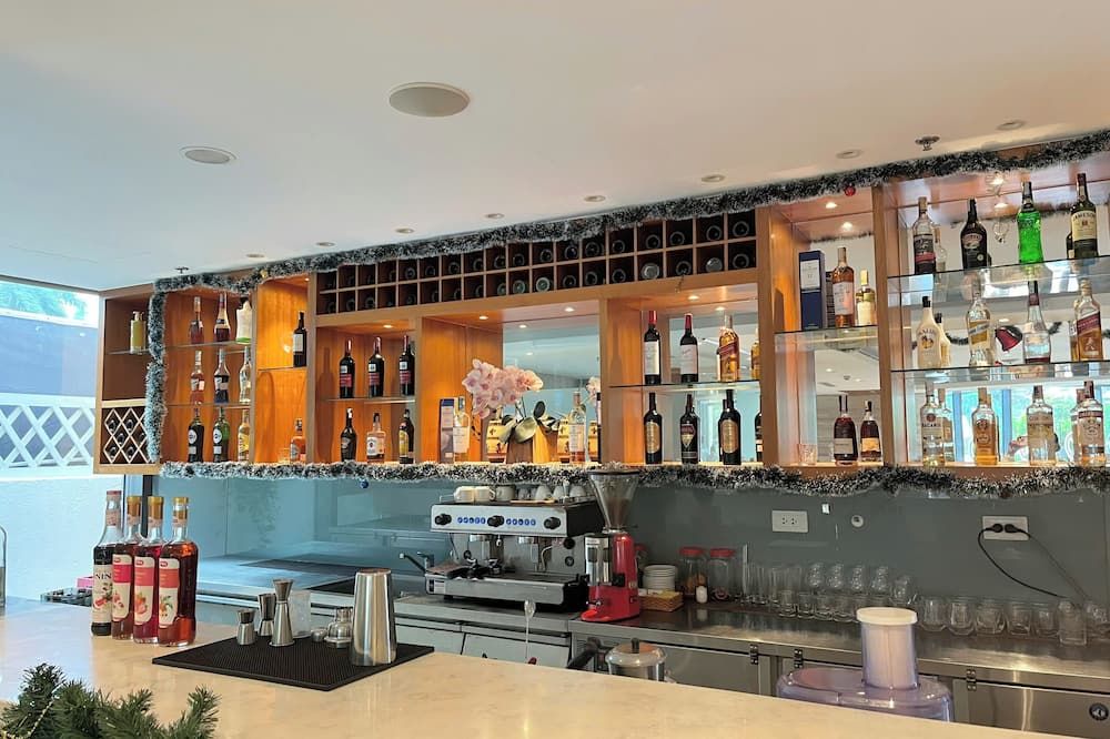 בר