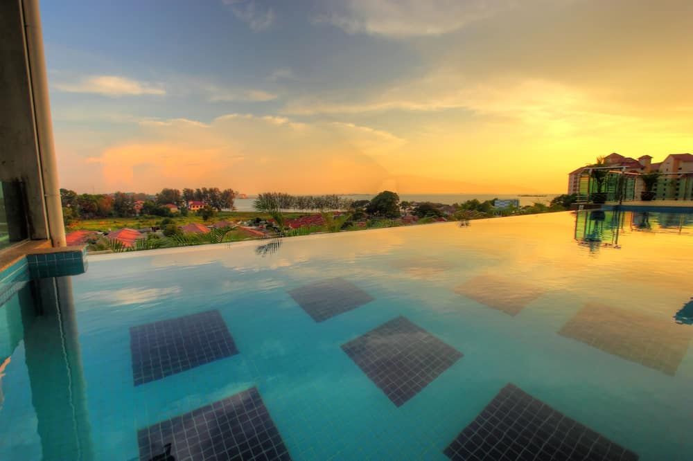 בריכה תמונה