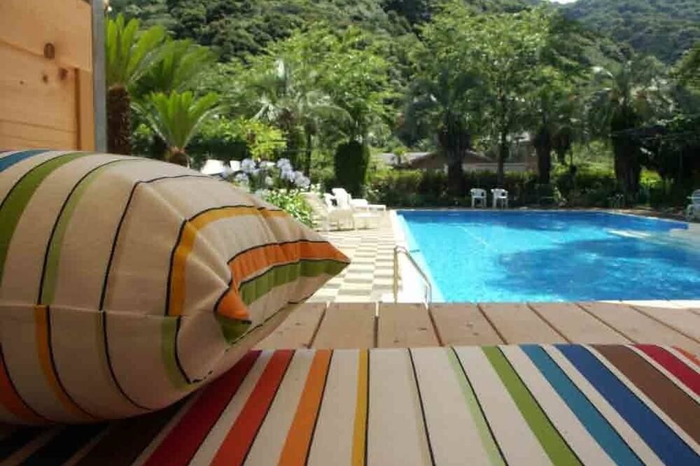 בריכה תמונה