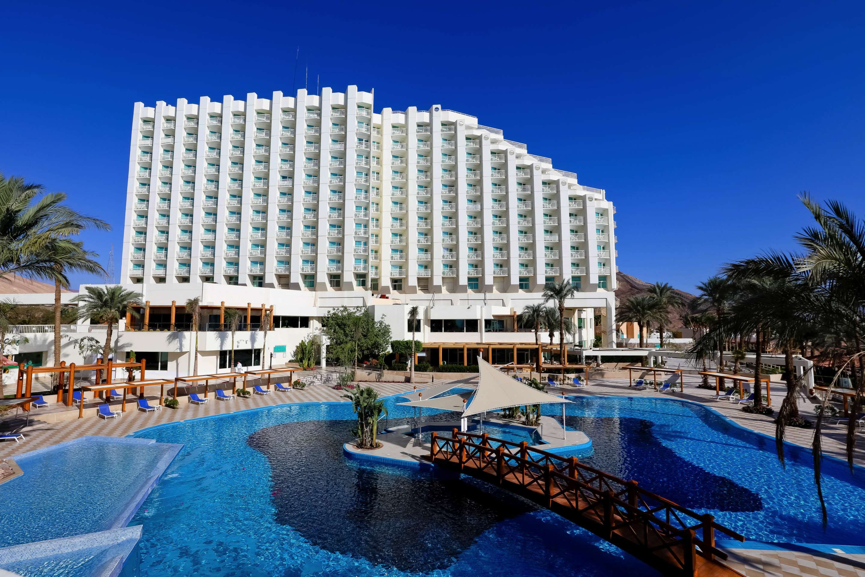 בריכה תמונה