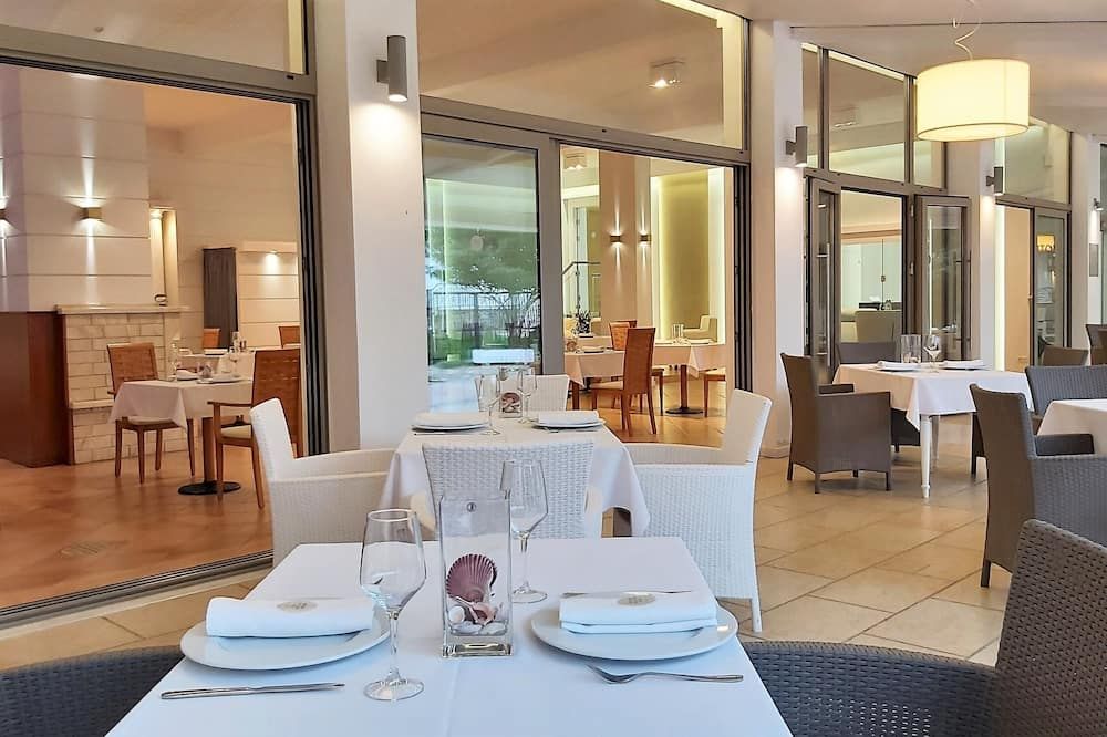 מסעדה תמונה