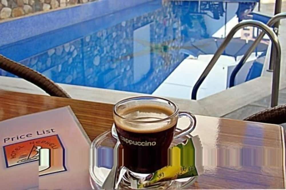 בריכה תמונה