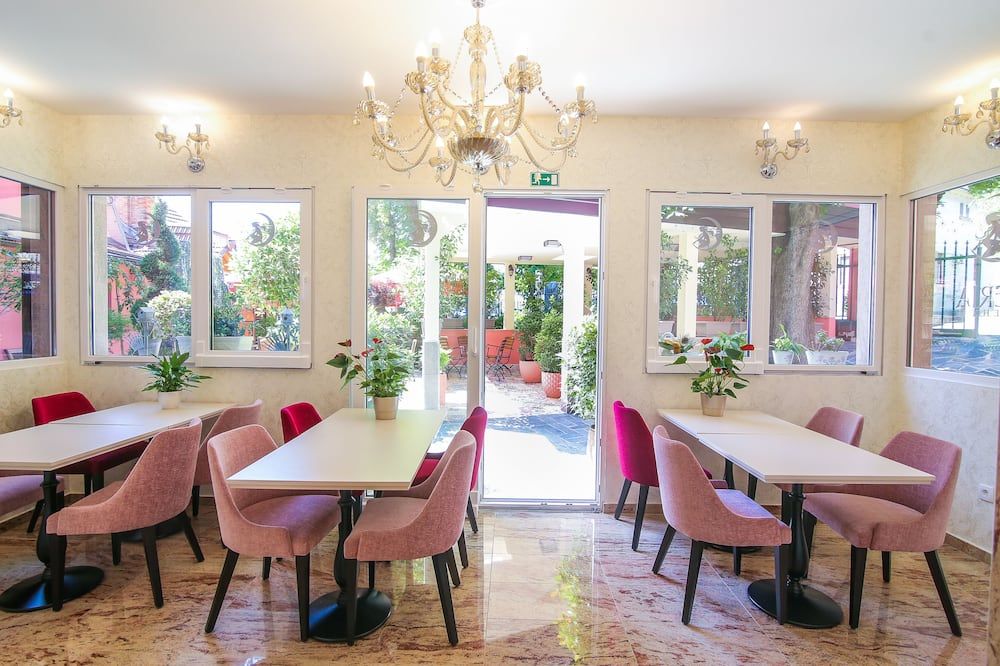 מסעדה תמונה