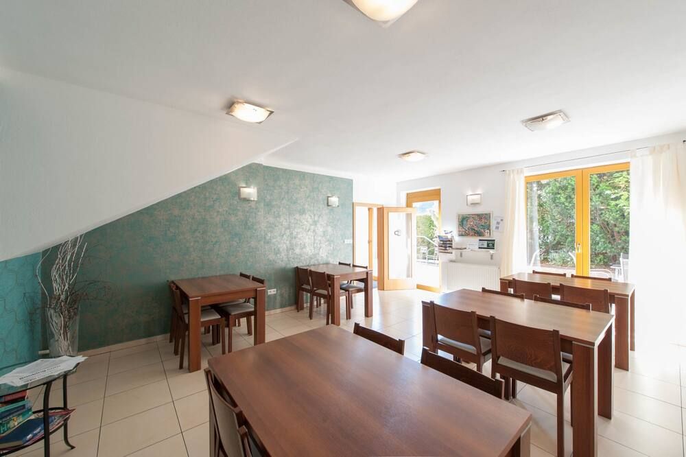 חדר אוכל תמונה