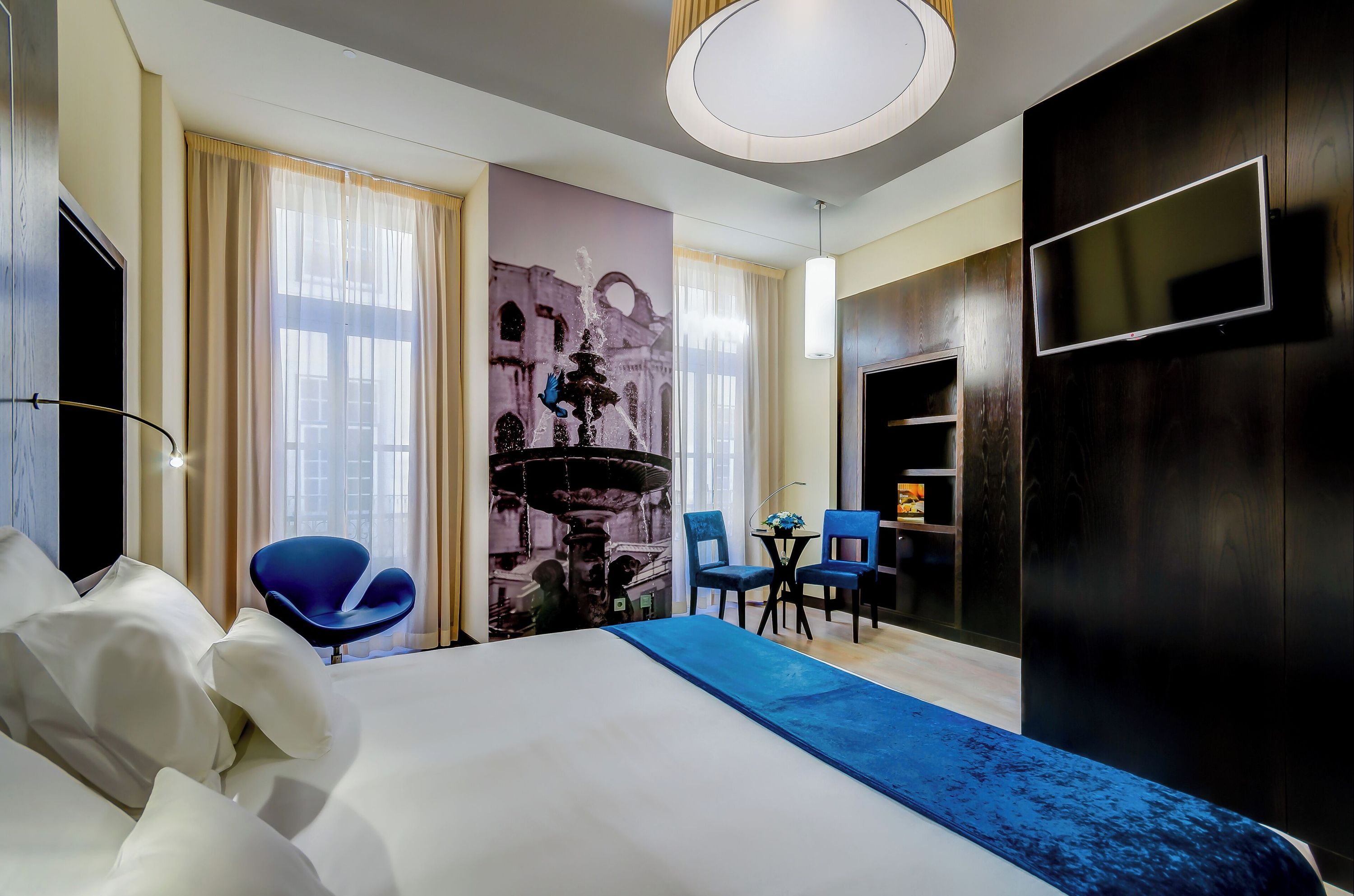 אחר תמונה