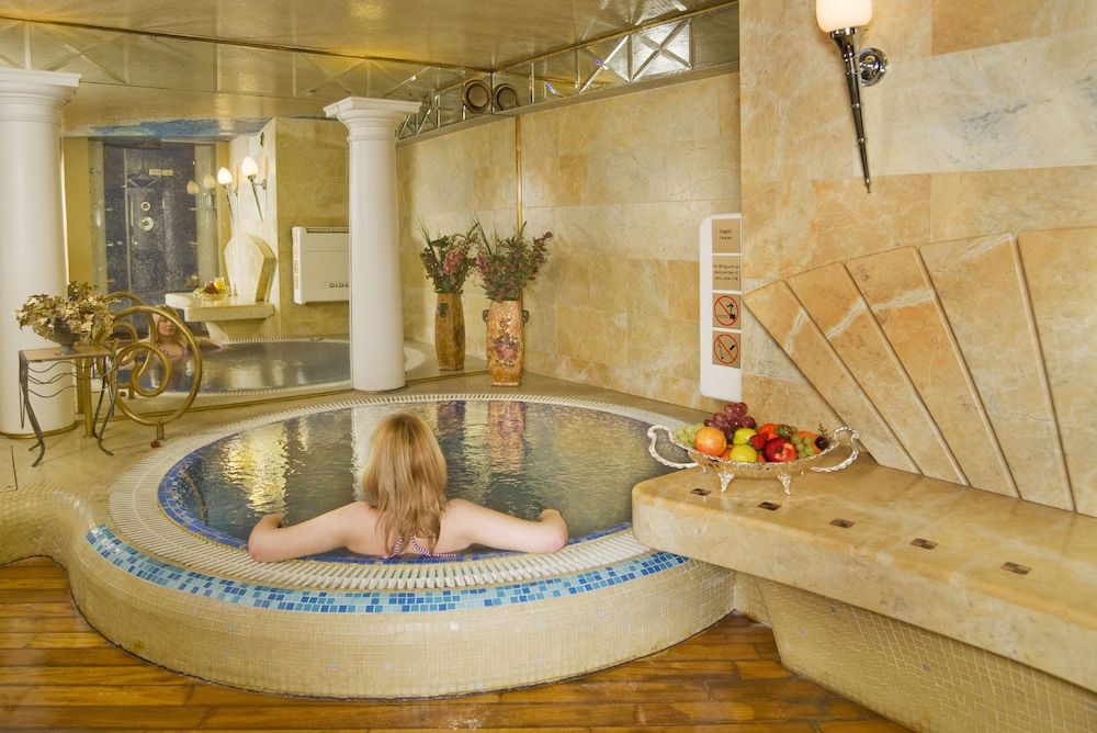 בריכה תמונה