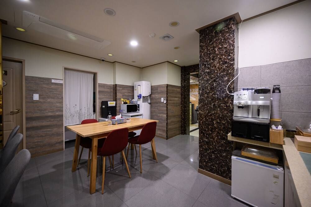 חדר אוכל תמונה