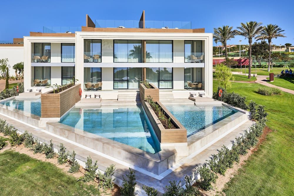 בריכה תמונה