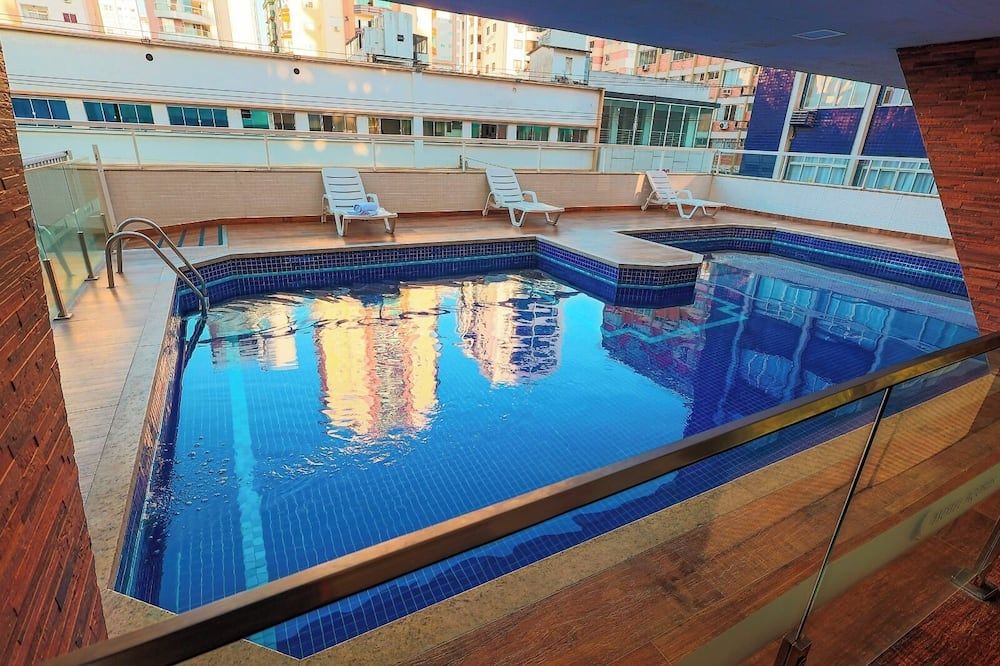 בריכה תמונה