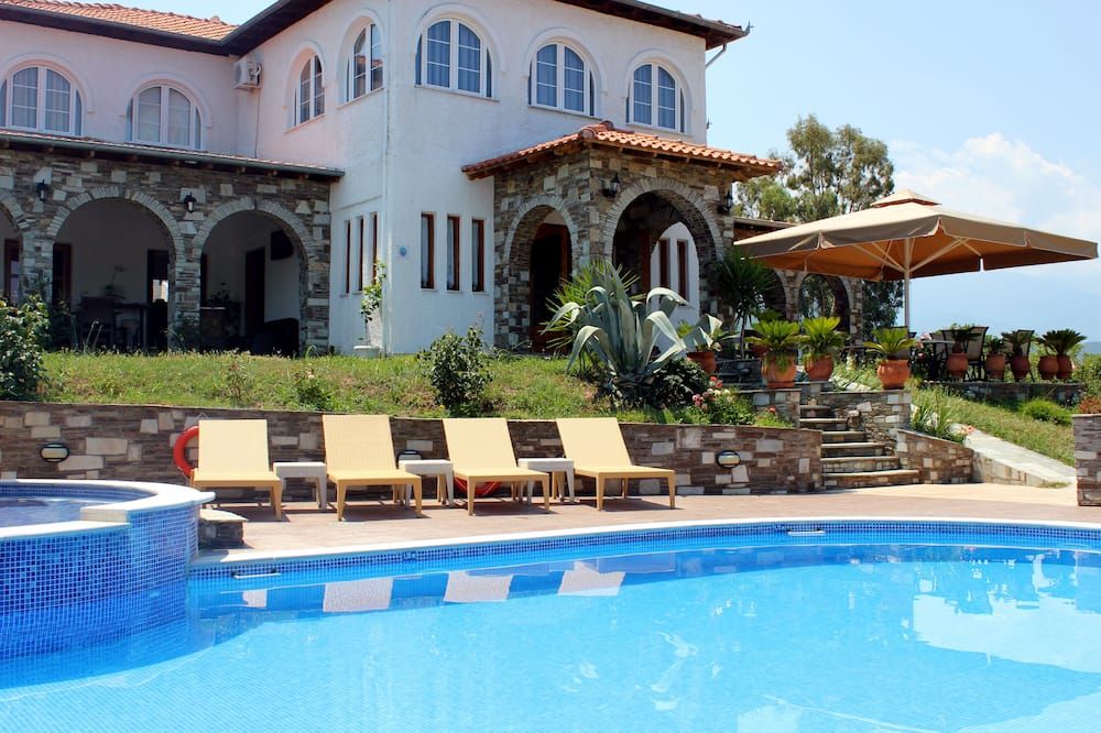 בריכה תמונה