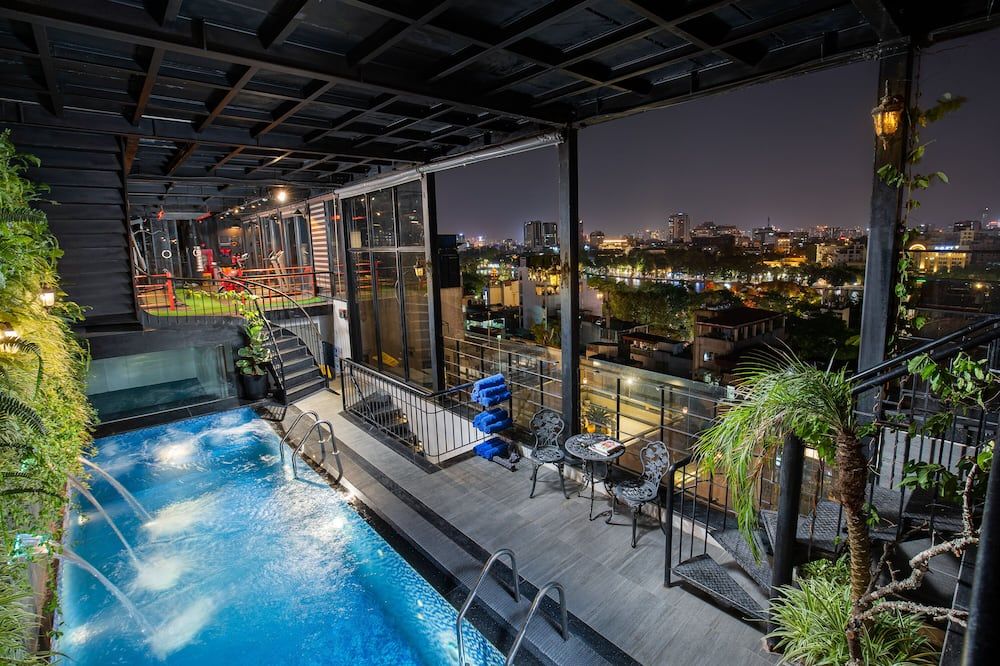 בריכה תמונה