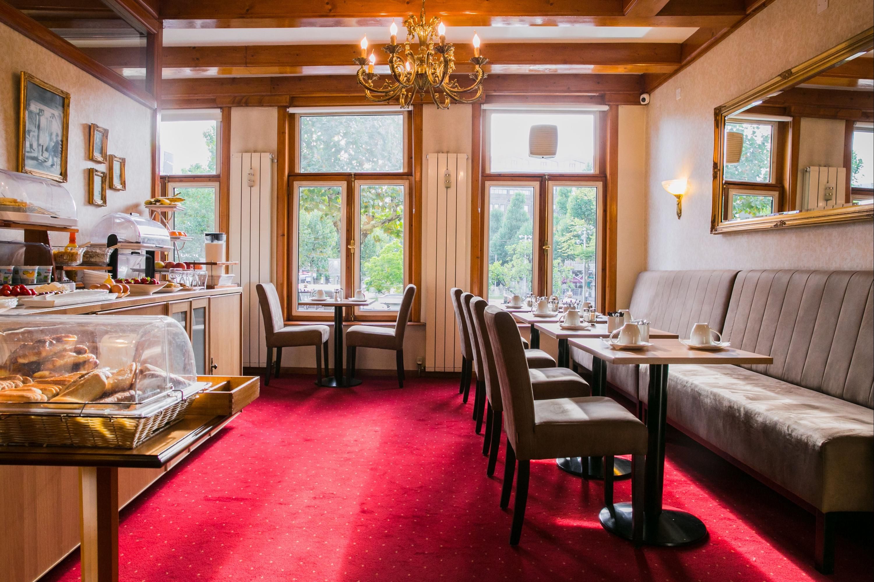 מסעדה תמונה