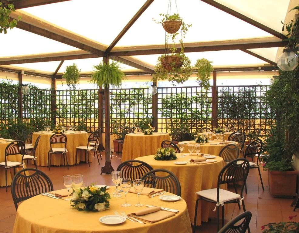 מסעדה תמונה