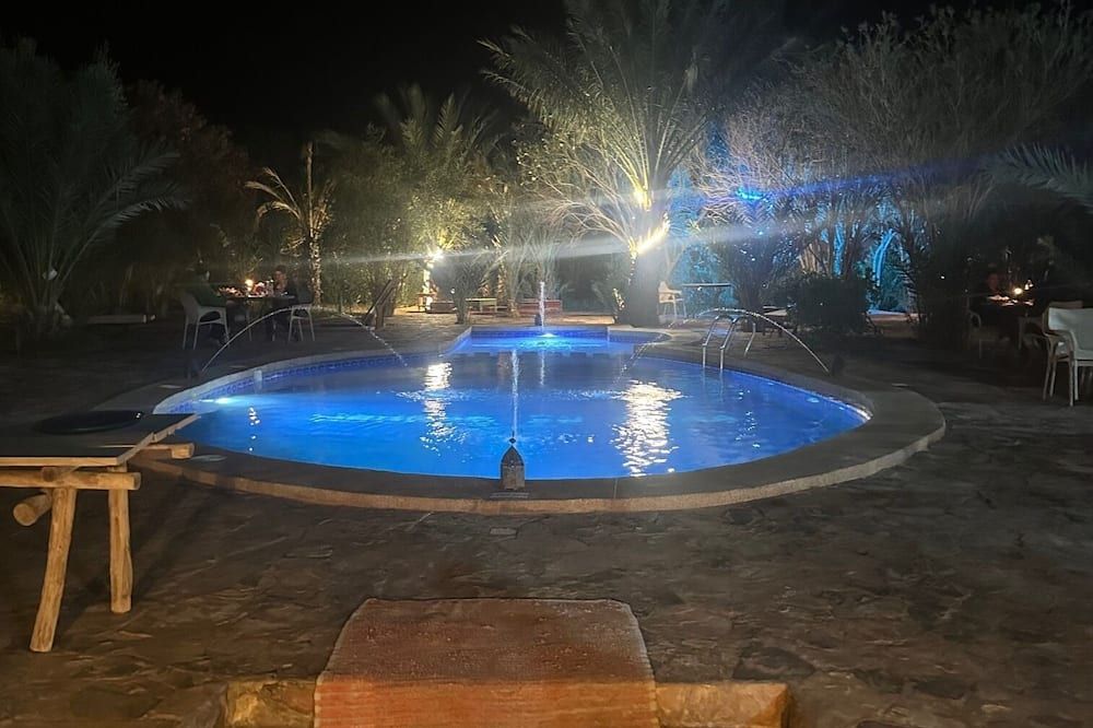 בריכה תמונה