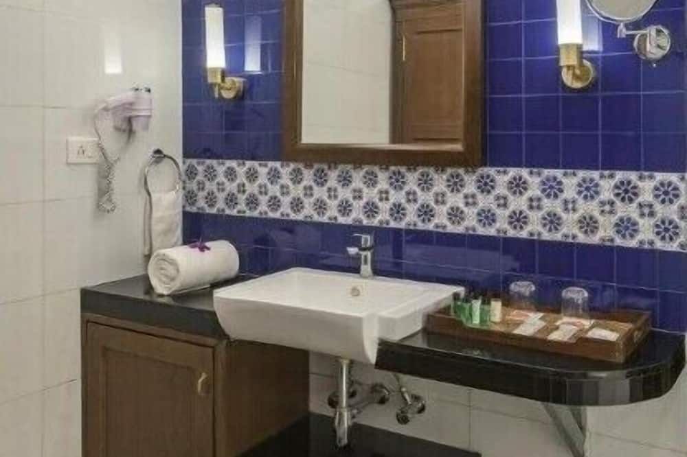 אחר