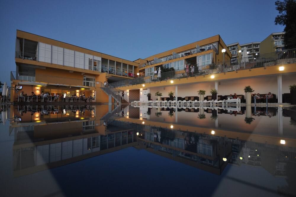 אחר