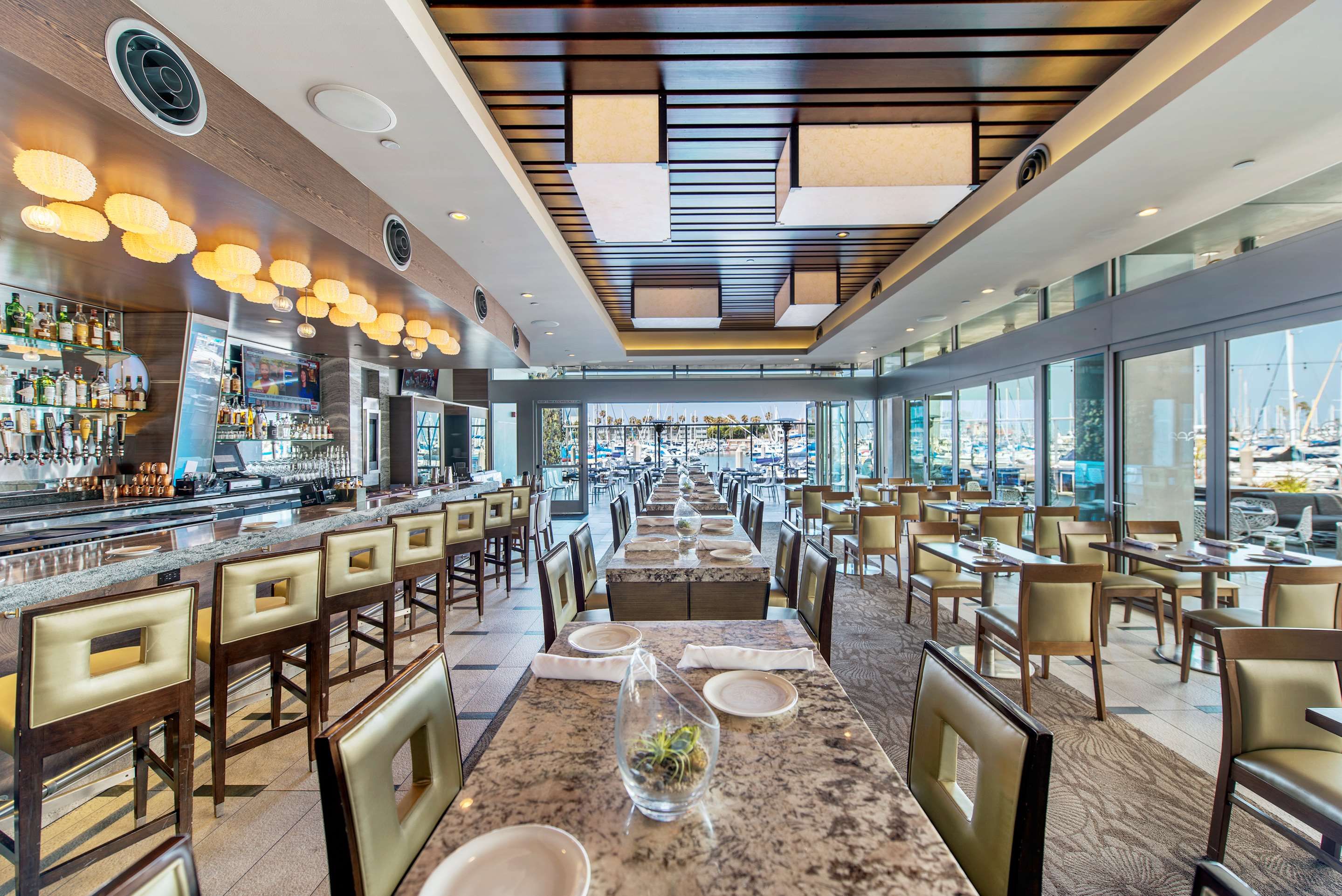 מסעדה תמונה