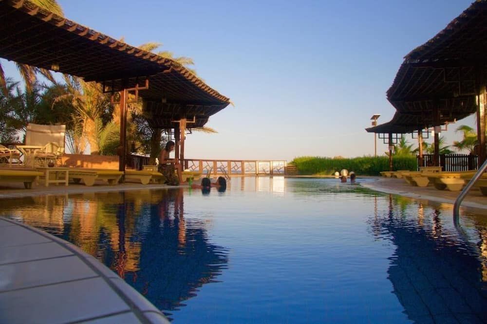 בריכה תמונה