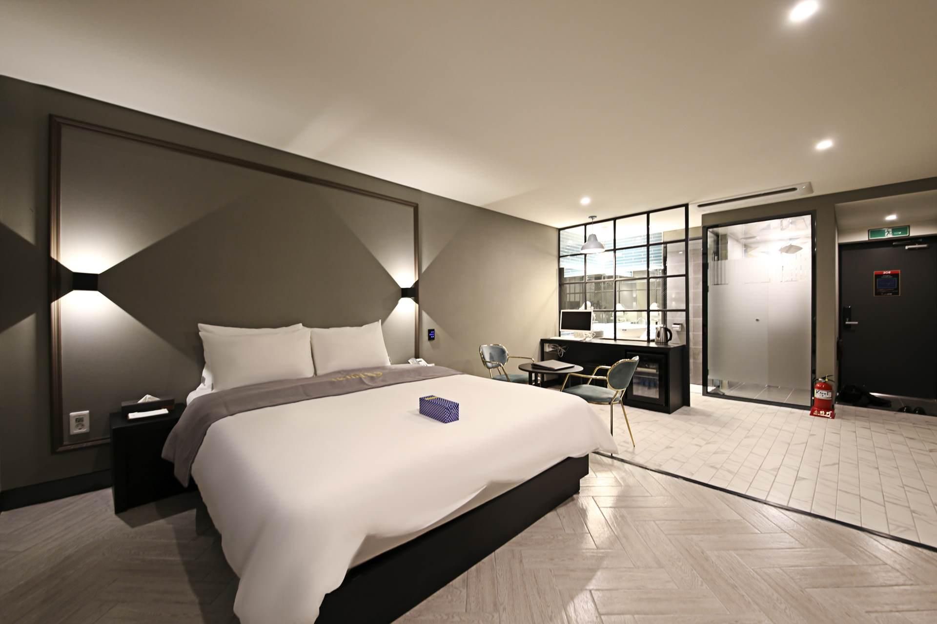 אחר
