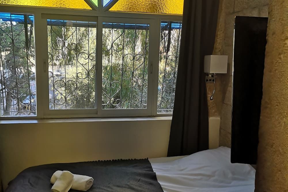 אחר