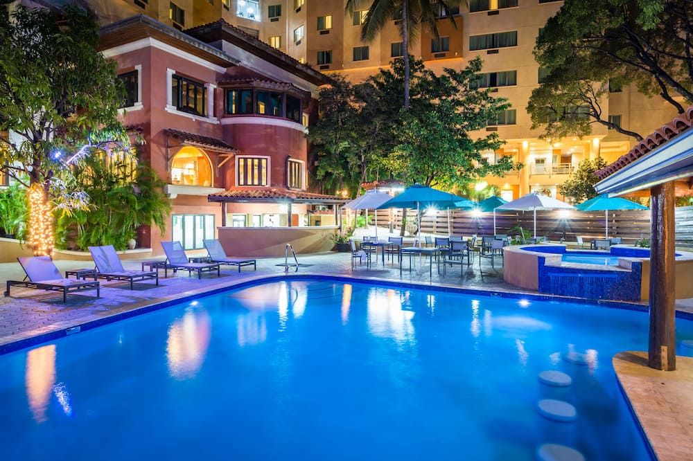 בריכה תמונה