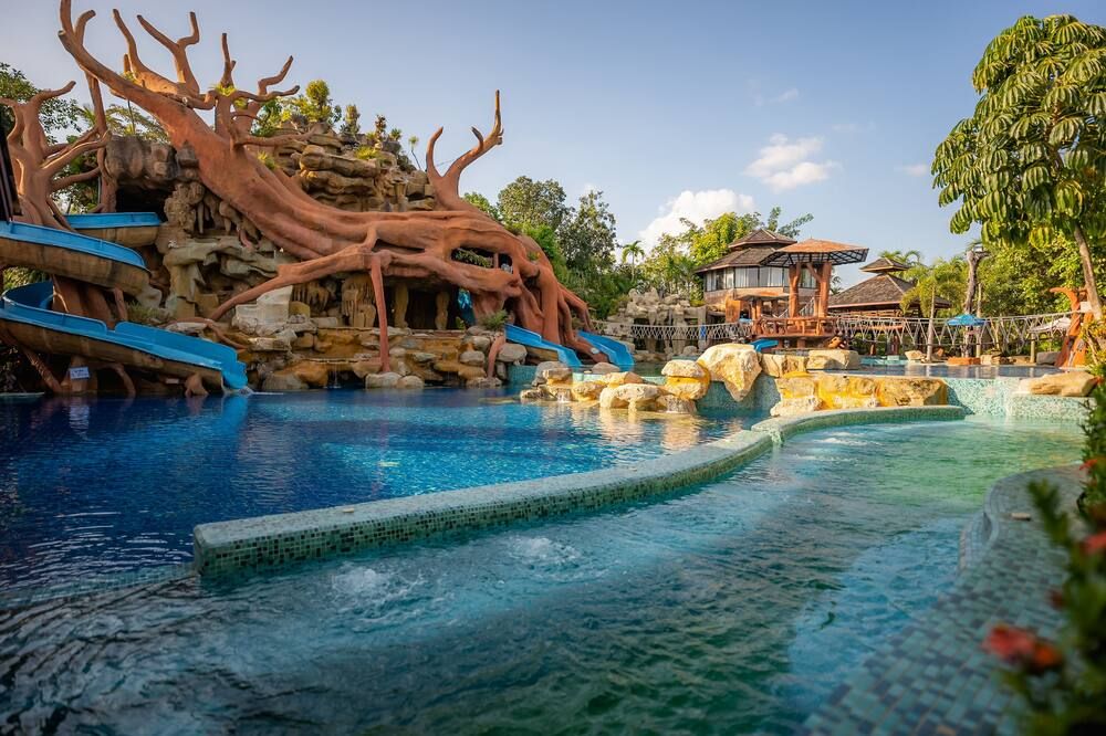 בריכה תמונה