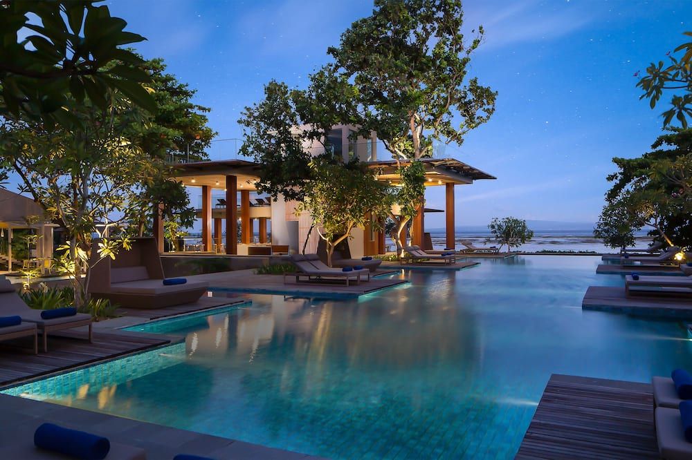 בריכה תמונה