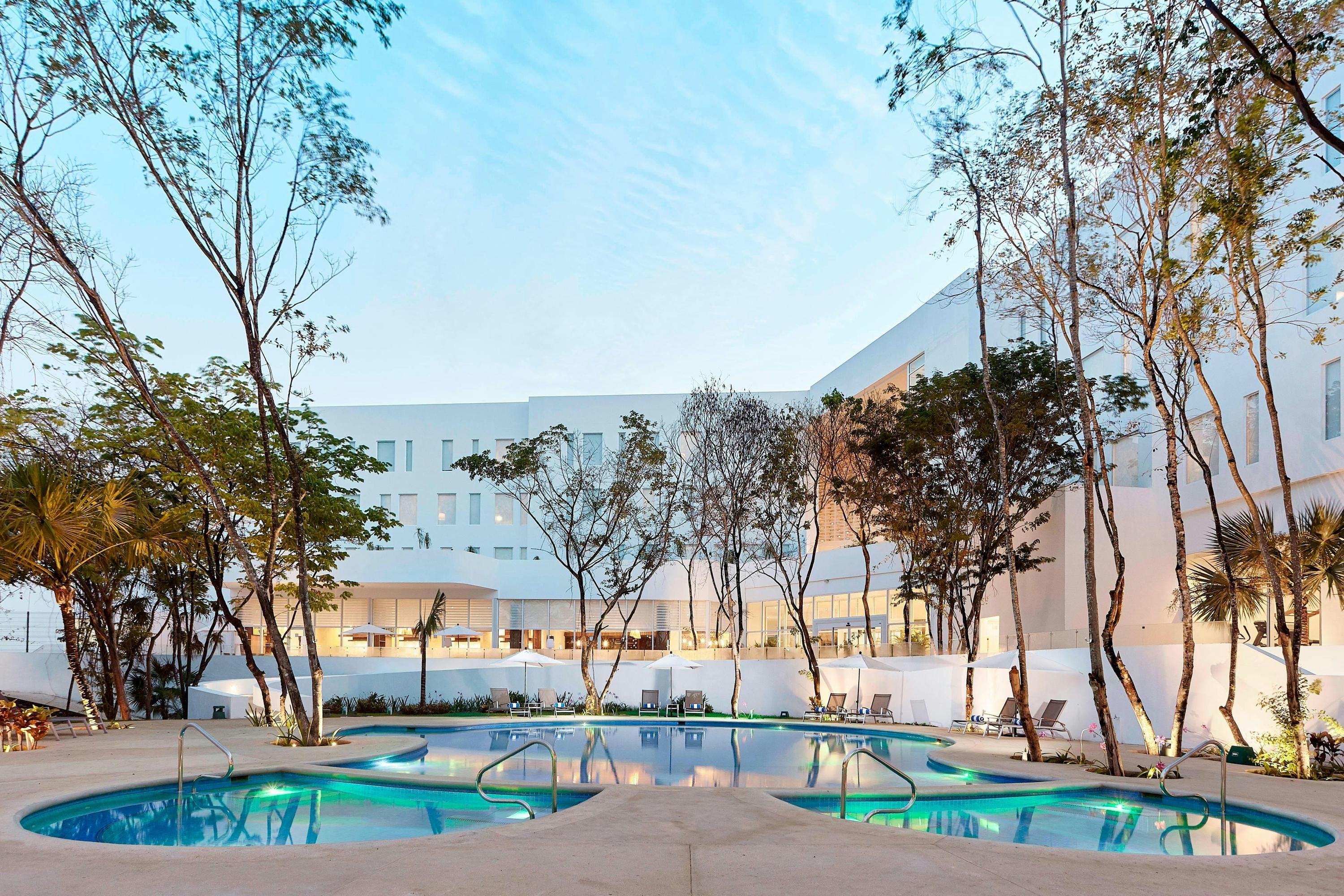 בריכה תמונה