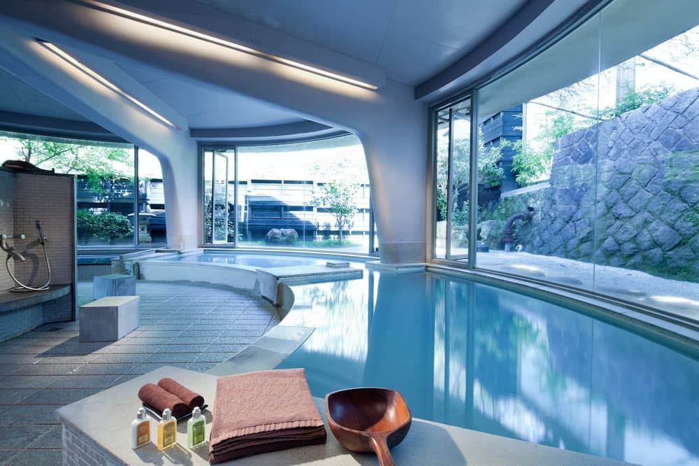 בריכה תמונה