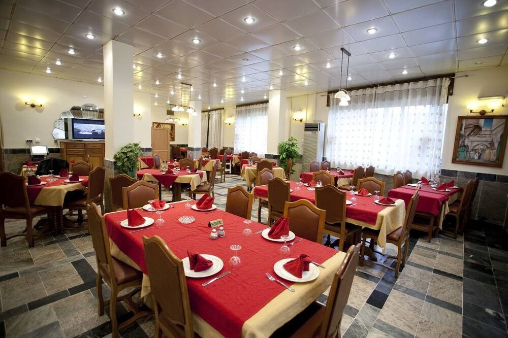 מסעדה תמונה