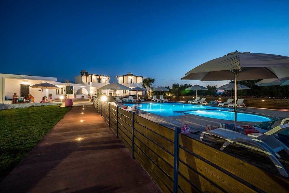 בריכה תמונה