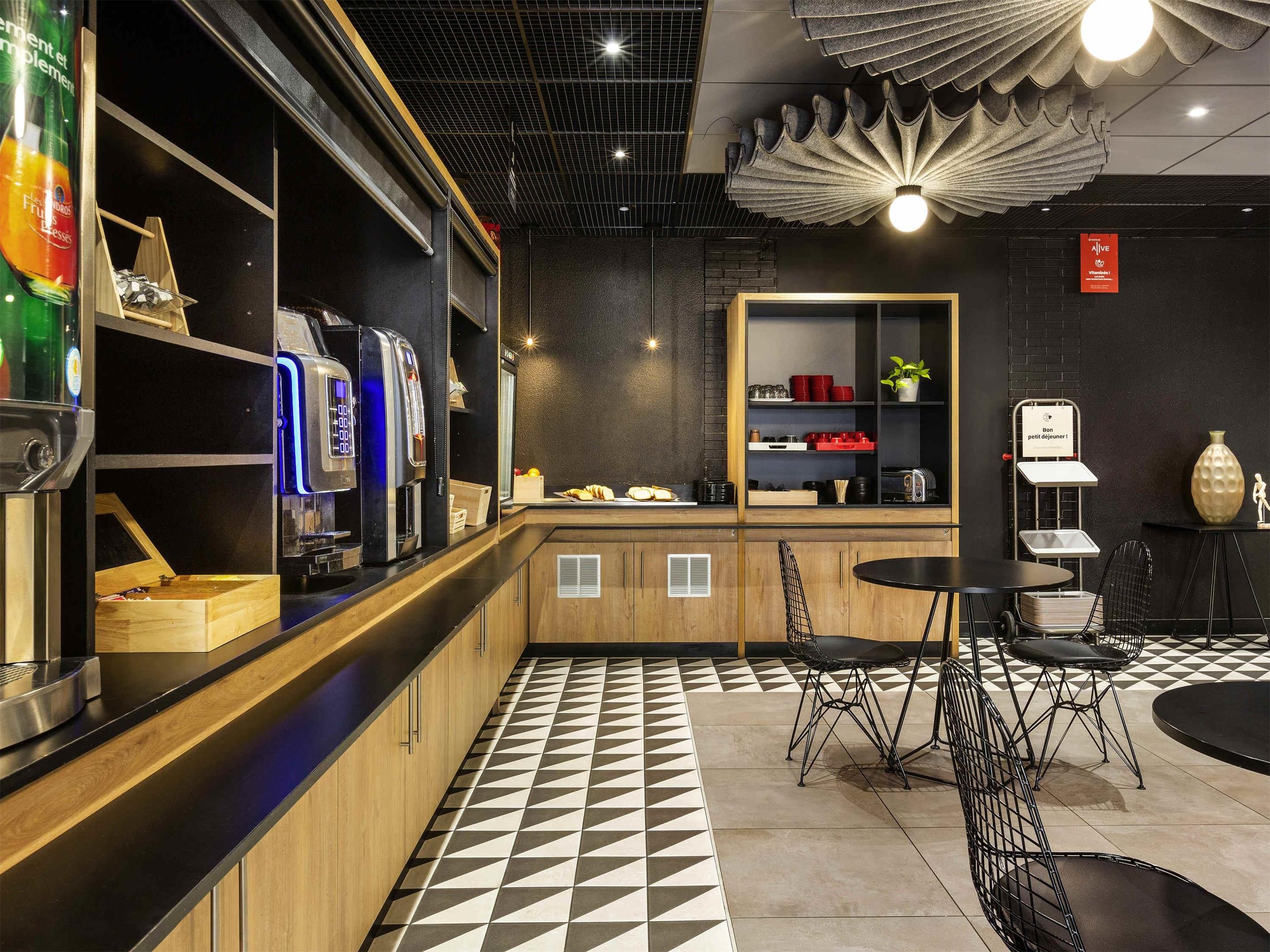 חדר אוכל תמונה