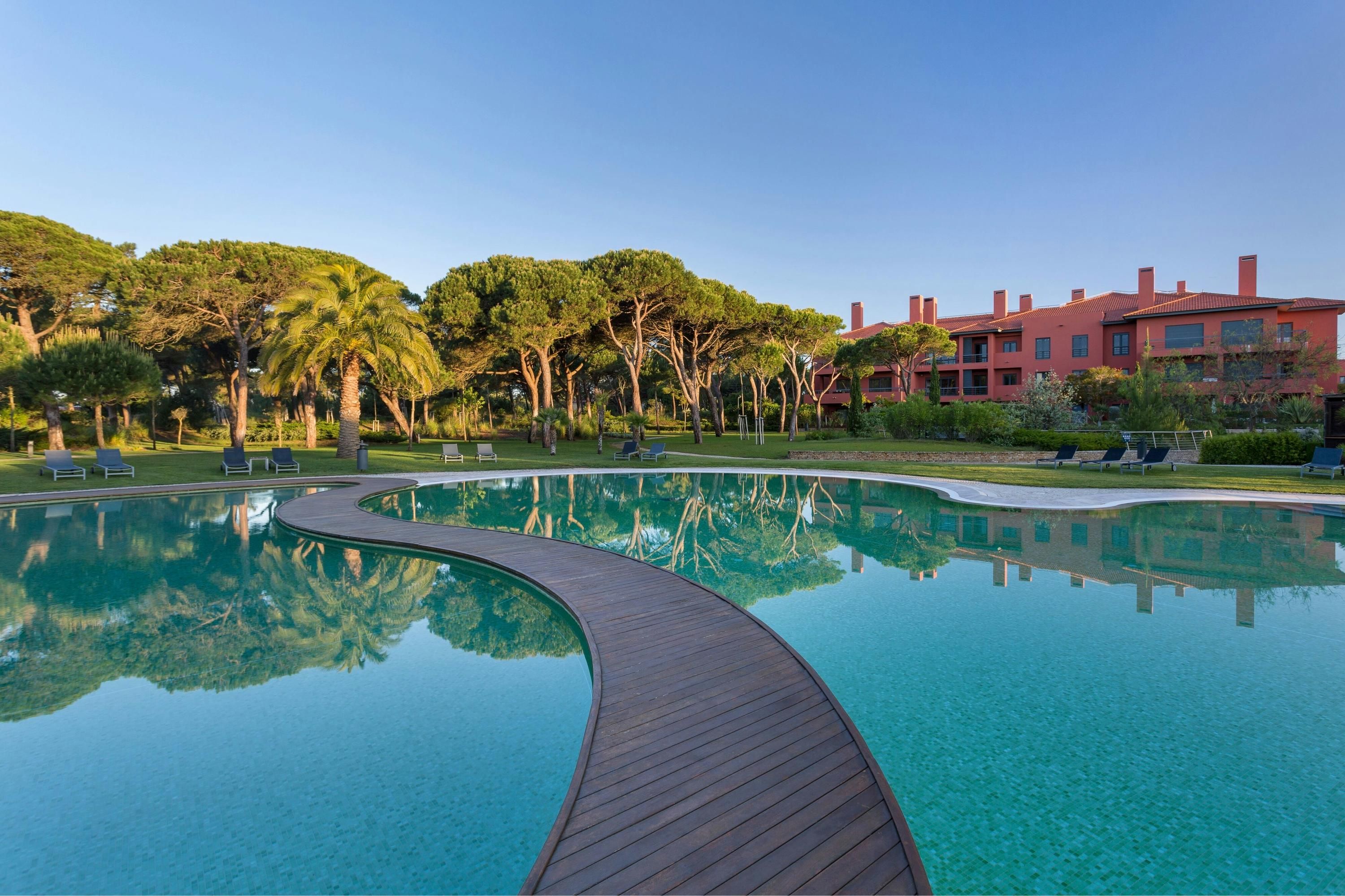 בריכה תמונה