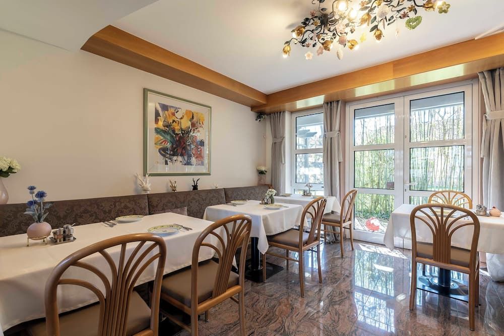 מסעדה תמונה