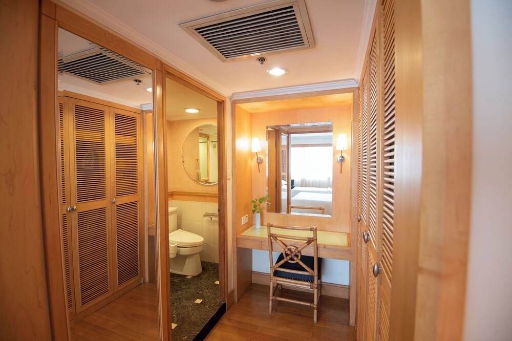 אחר