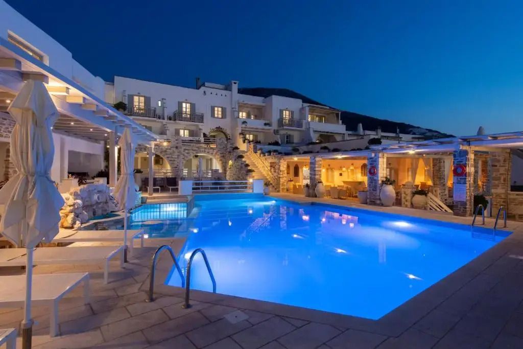 בריכה תמונה