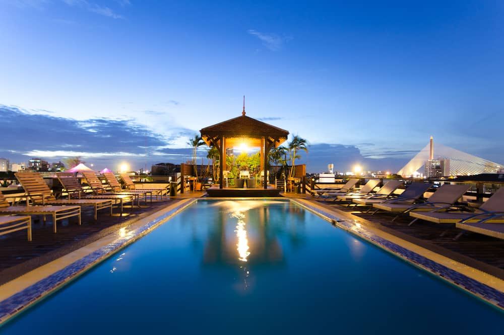 בריכה תמונה