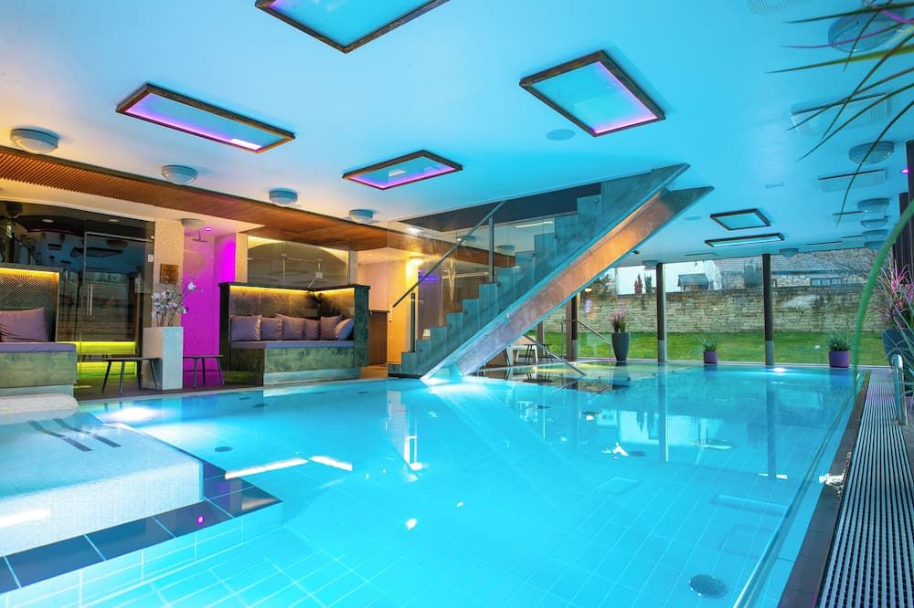 בריכה תמונה