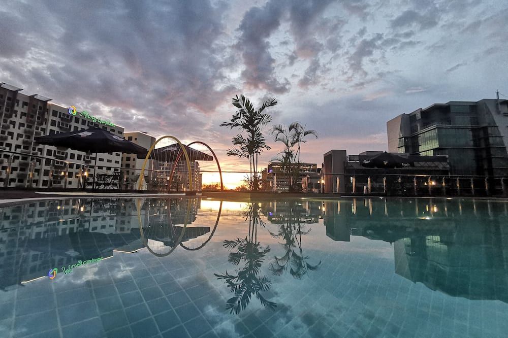 בריכה תמונה